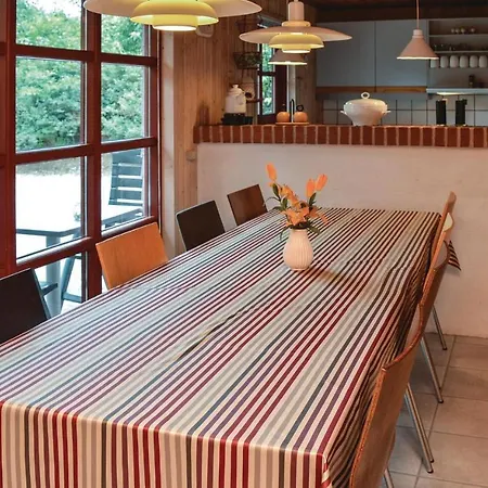 Four-bedroom Holiday In